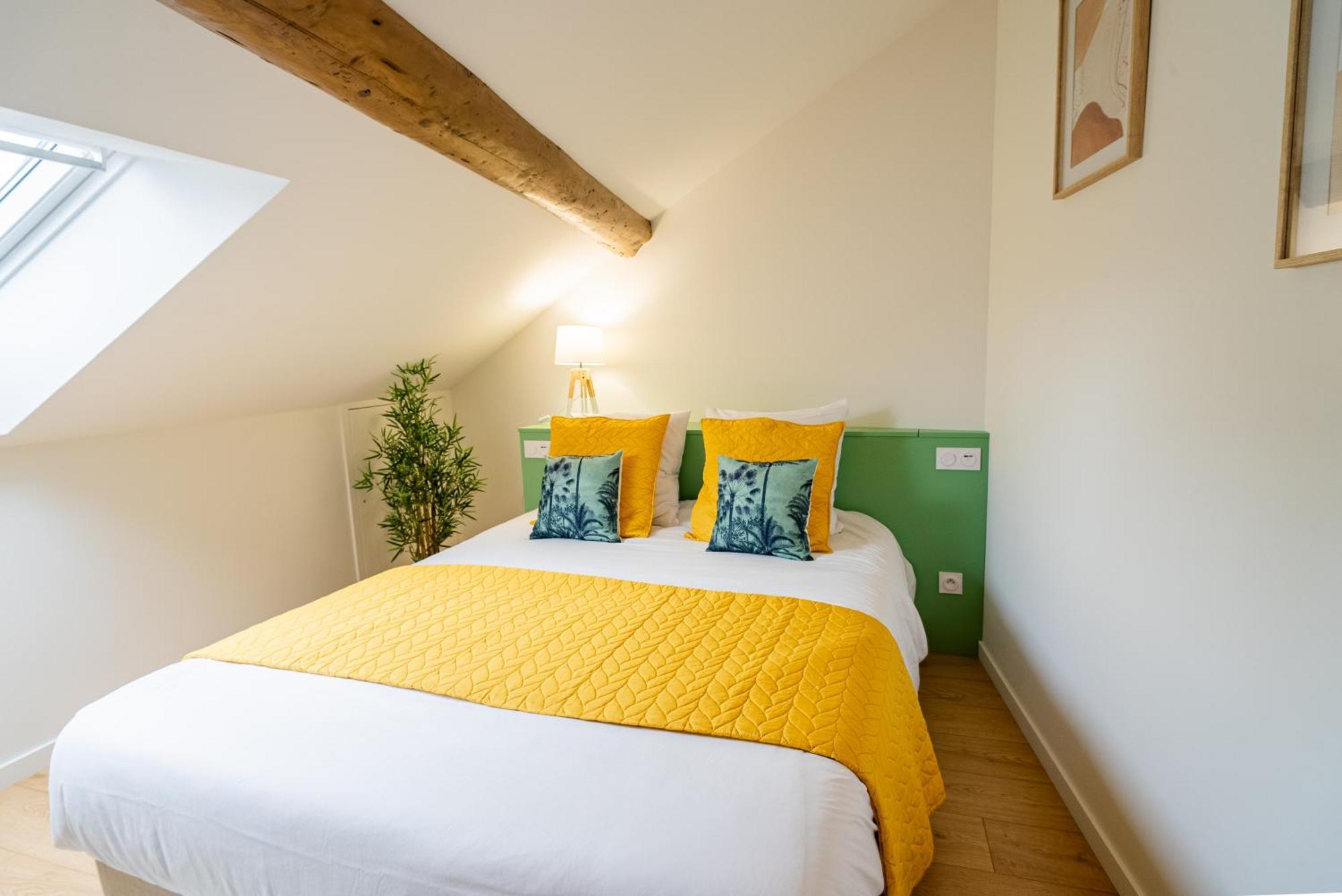 Au Duplex D'Or Centre Historique Daire Besançon Dış mekan fotoğraf
